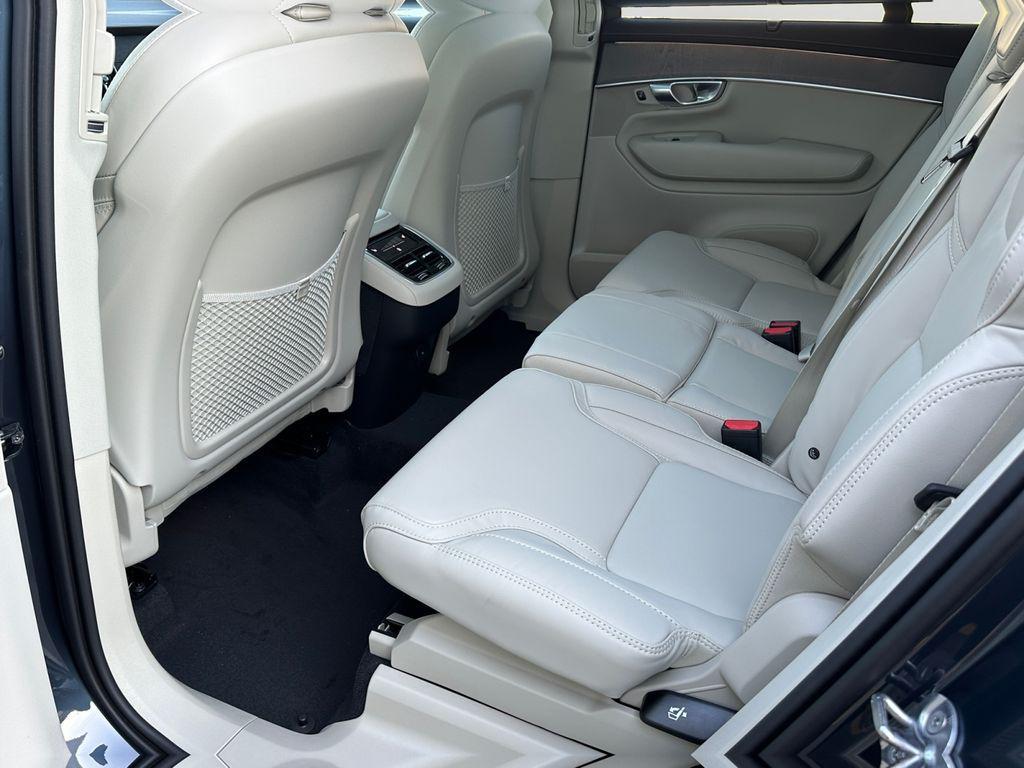 new 2026 Volvo XC90 car, priced at $76,248
