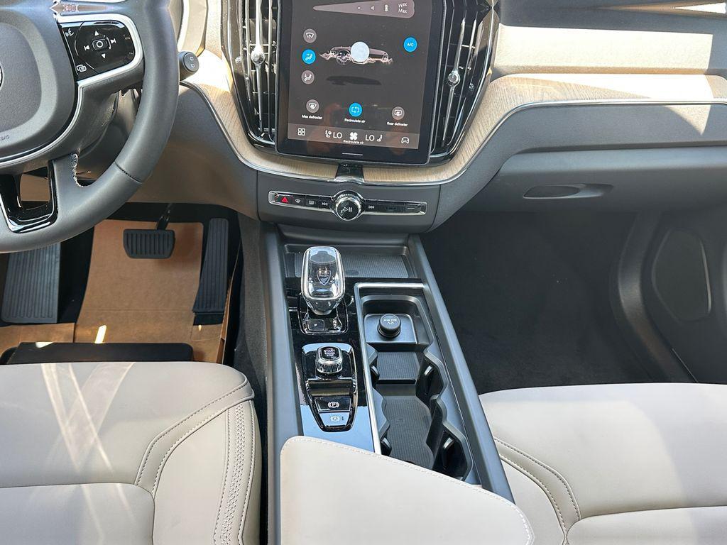 new 2026 Volvo XC60 car, priced at $57,423
