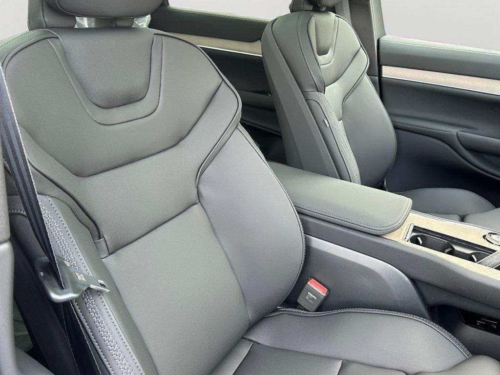 new 2025 Volvo EX90 car, priced at $82,390