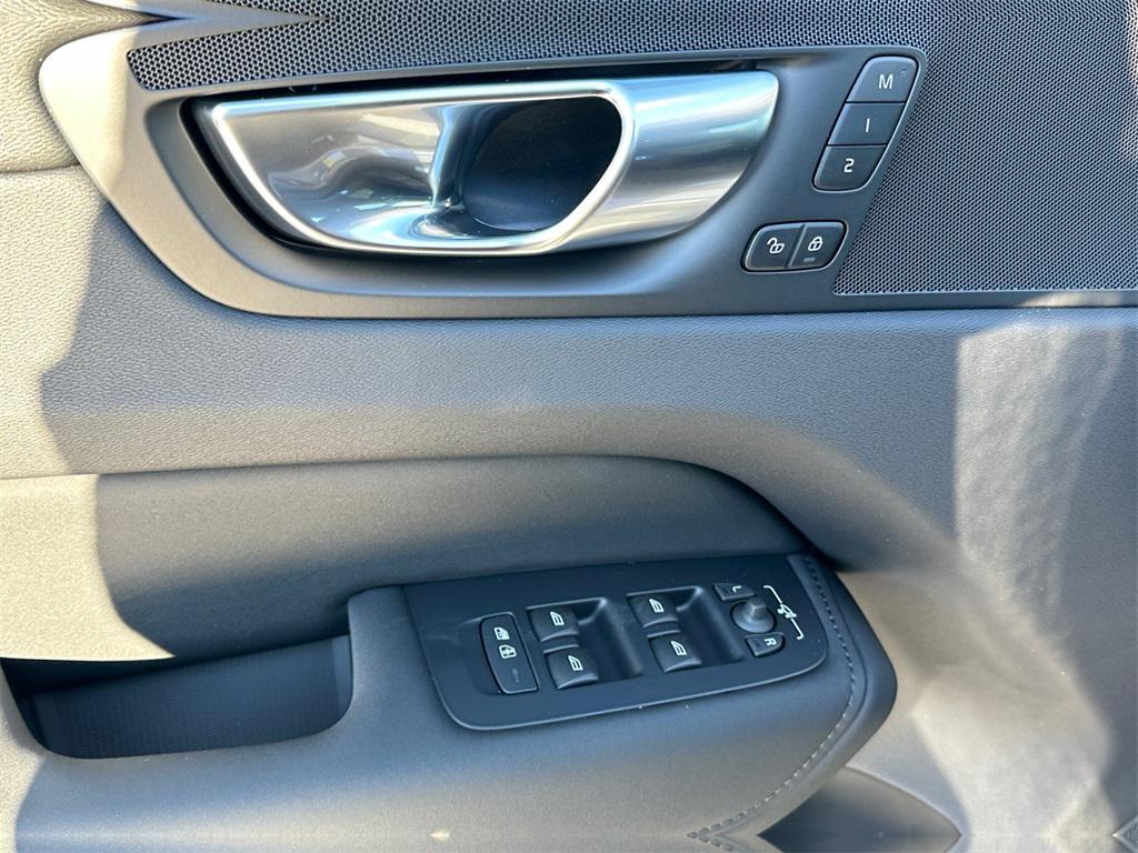 new 2026 Volvo XC60 car, priced at $55,145