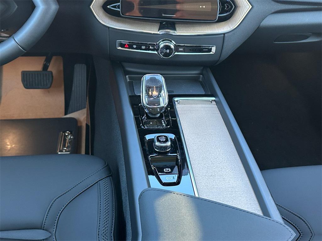new 2026 Volvo XC60 car, priced at $55,145