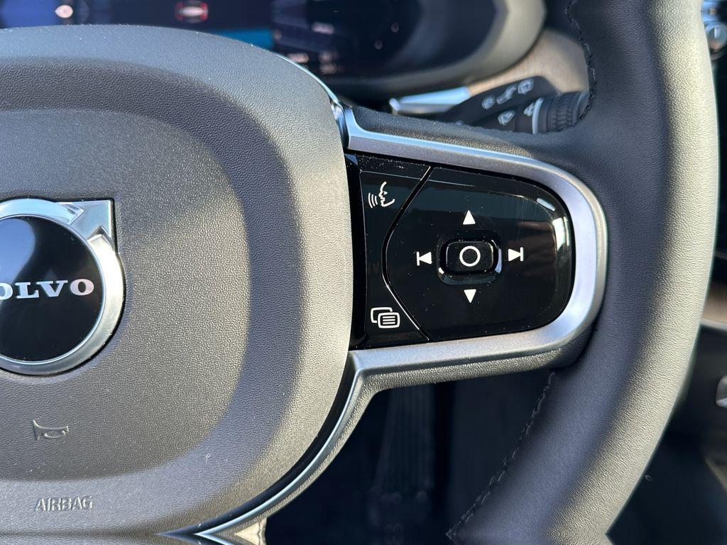 new 2026 Volvo XC60 Plug-In Hybrid car, priced at $66,905