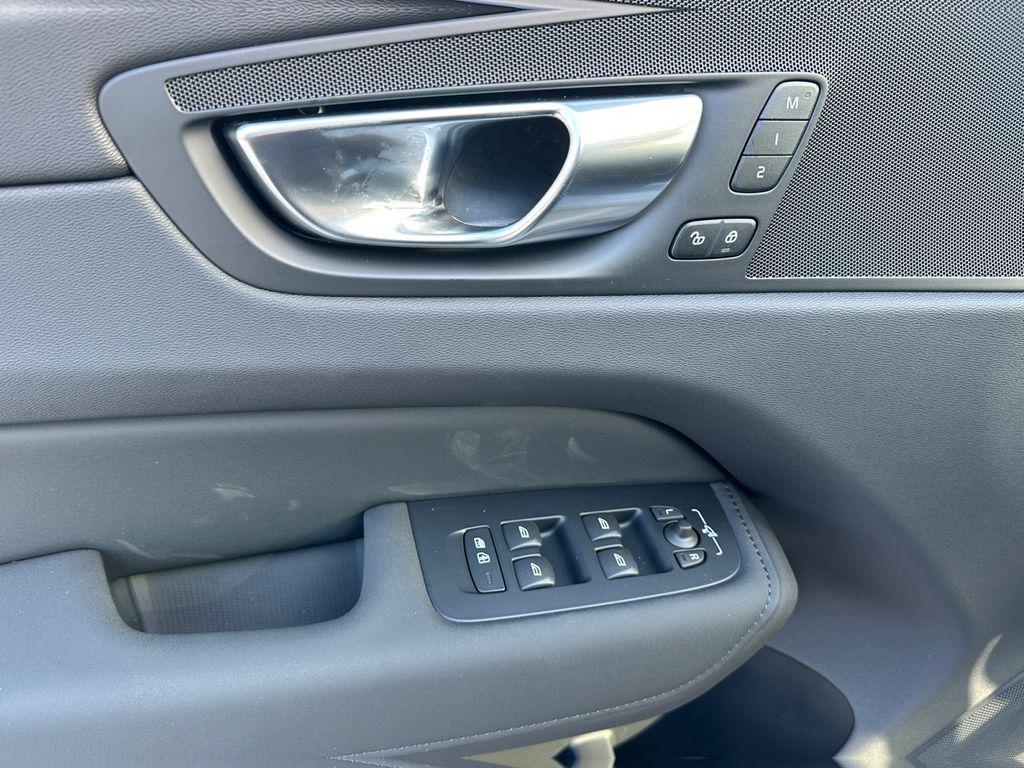 new 2026 Volvo XC60 Plug-In Hybrid car, priced at $66,905