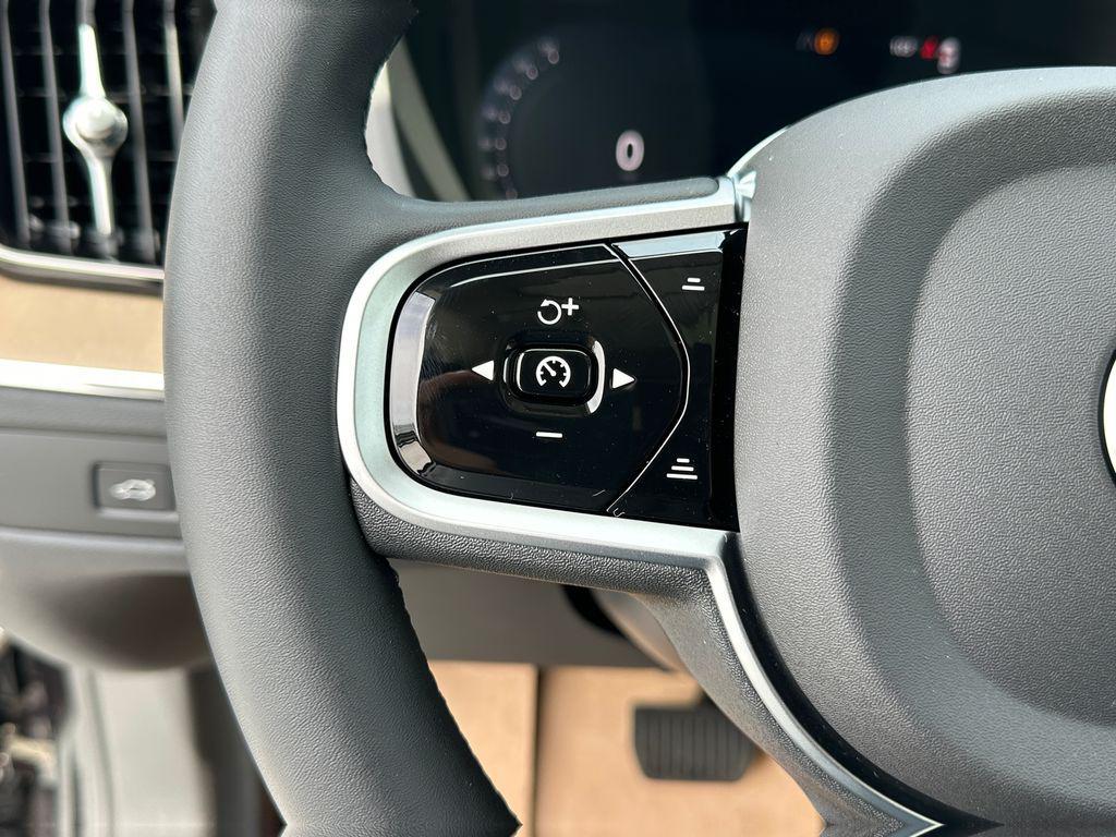 new 2026 Volvo XC60 Plug-In Hybrid car, priced at $77,273