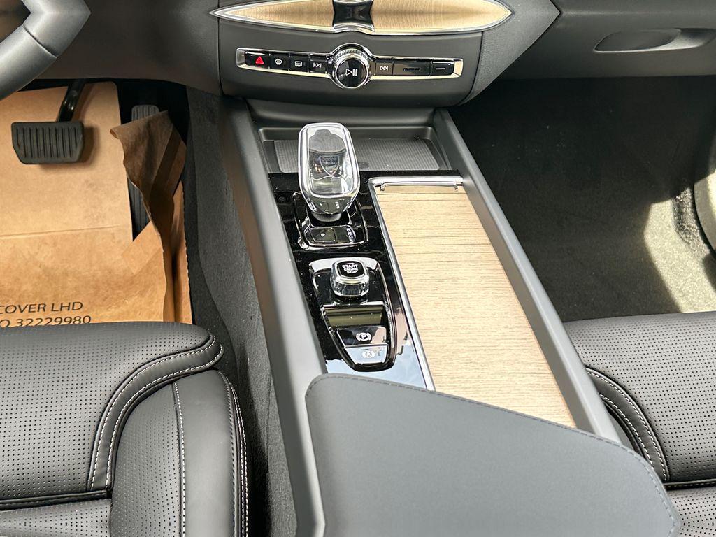 new 2026 Volvo XC60 Plug-In Hybrid car, priced at $77,273