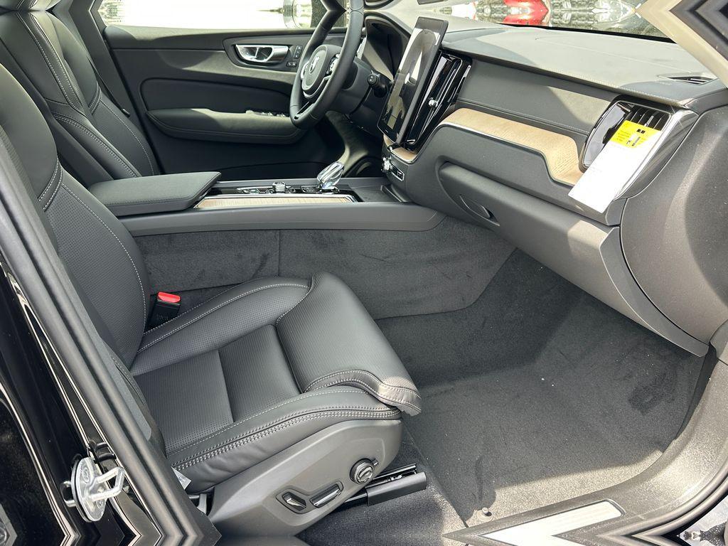 new 2026 Volvo XC60 Plug-In Hybrid car, priced at $77,273