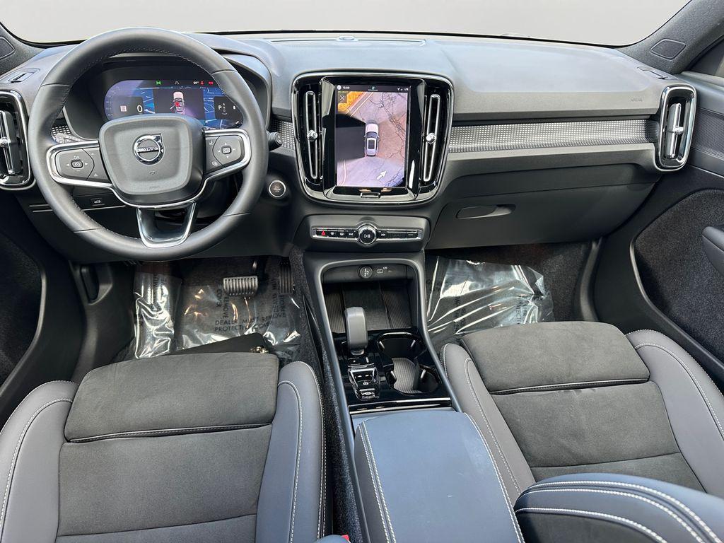 used 2025 Volvo XC40 car, priced at $31,987