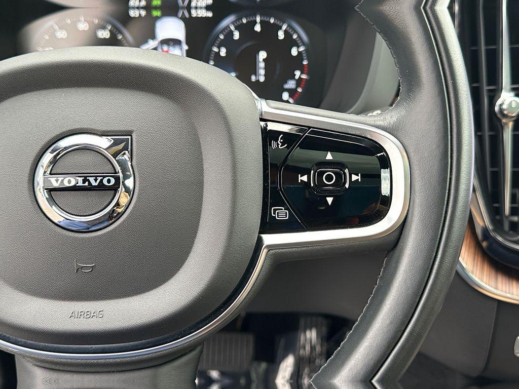 used 2021 Volvo XC60 car, priced at $26,489