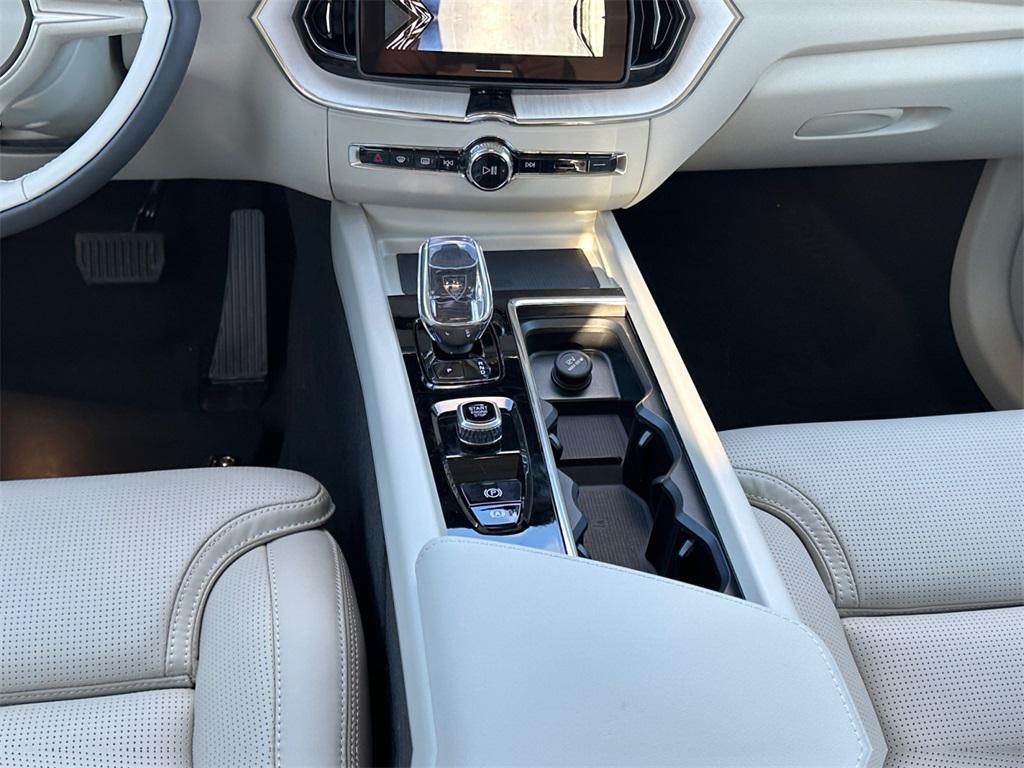 new 2026 Volvo XC60 Plug-In Hybrid car, priced at $72,395