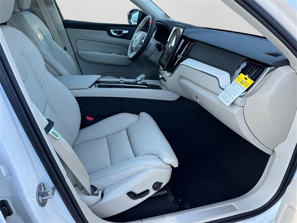 new 2026 Volvo XC60 Plug-In Hybrid car, priced at $72,395