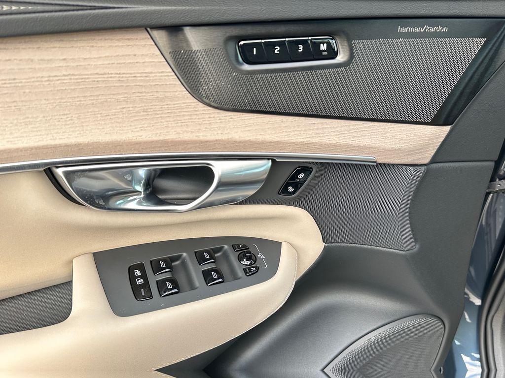 new 2026 Volvo XC90 car, priced at $71,645