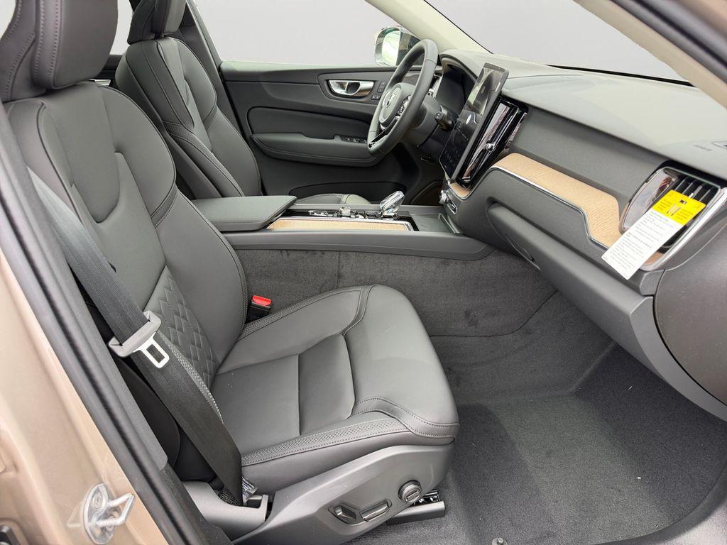 new 2026 Volvo XC60 car, priced at $59,023