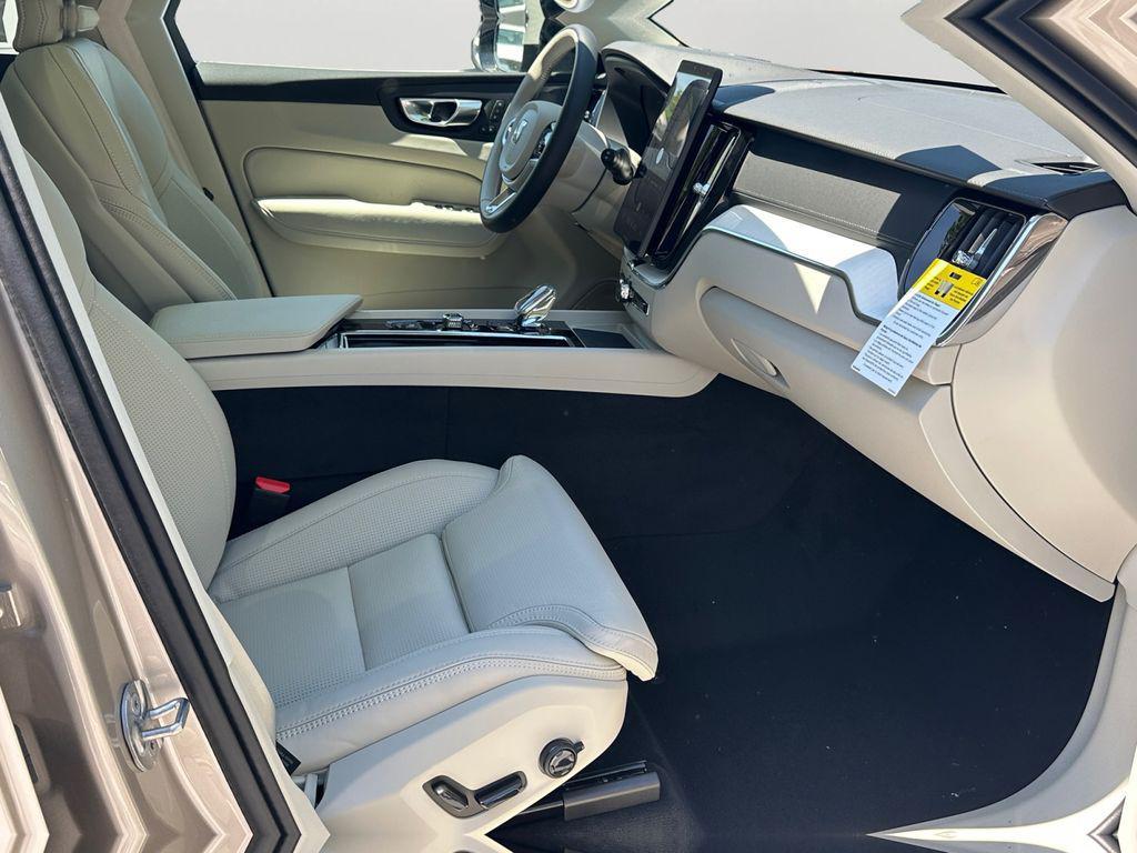 new 2026 Volvo XC60 Plug-In Hybrid car, priced at $75,473