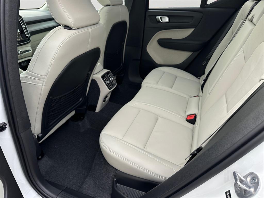 new 2026 Volvo XC40 car