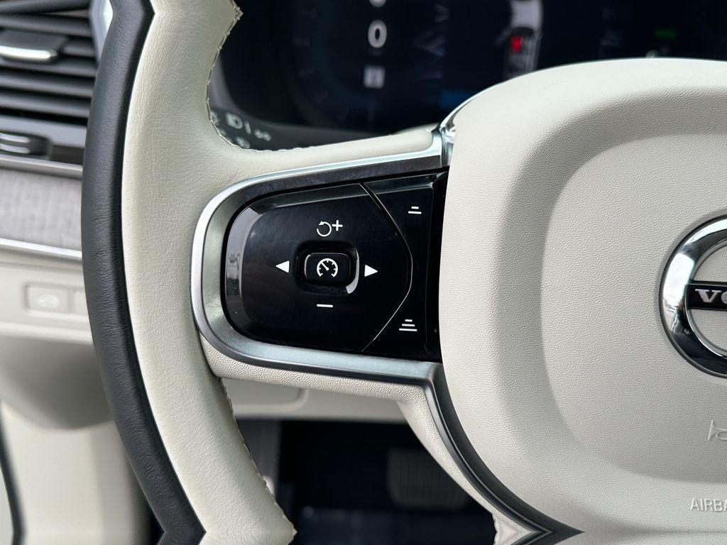 used 2023 Volvo XC90 Recharge Plug-In Hybrid car, priced at $34,900