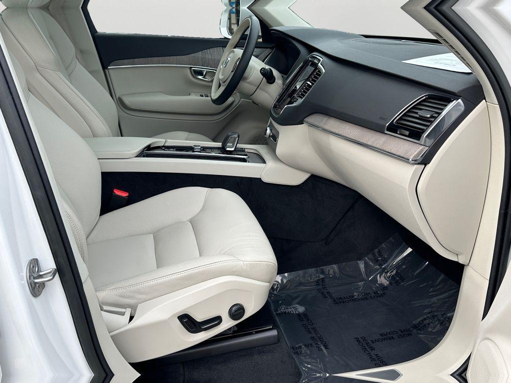 used 2023 Volvo XC90 Recharge Plug-In Hybrid car, priced at $34,900