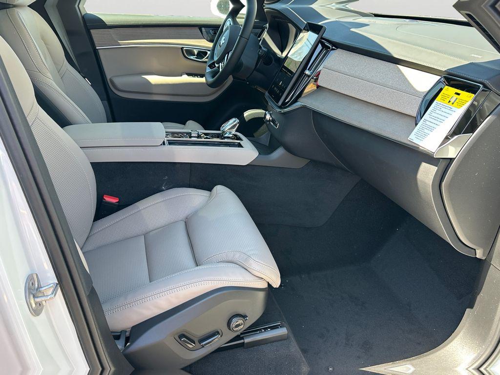 new 2026 Volvo XC90 Plug-In Hybrid car, priced at $84,295