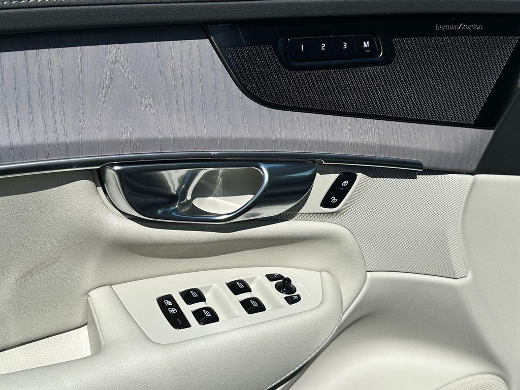new 2026 Volvo XC90 car, priced at $75,684