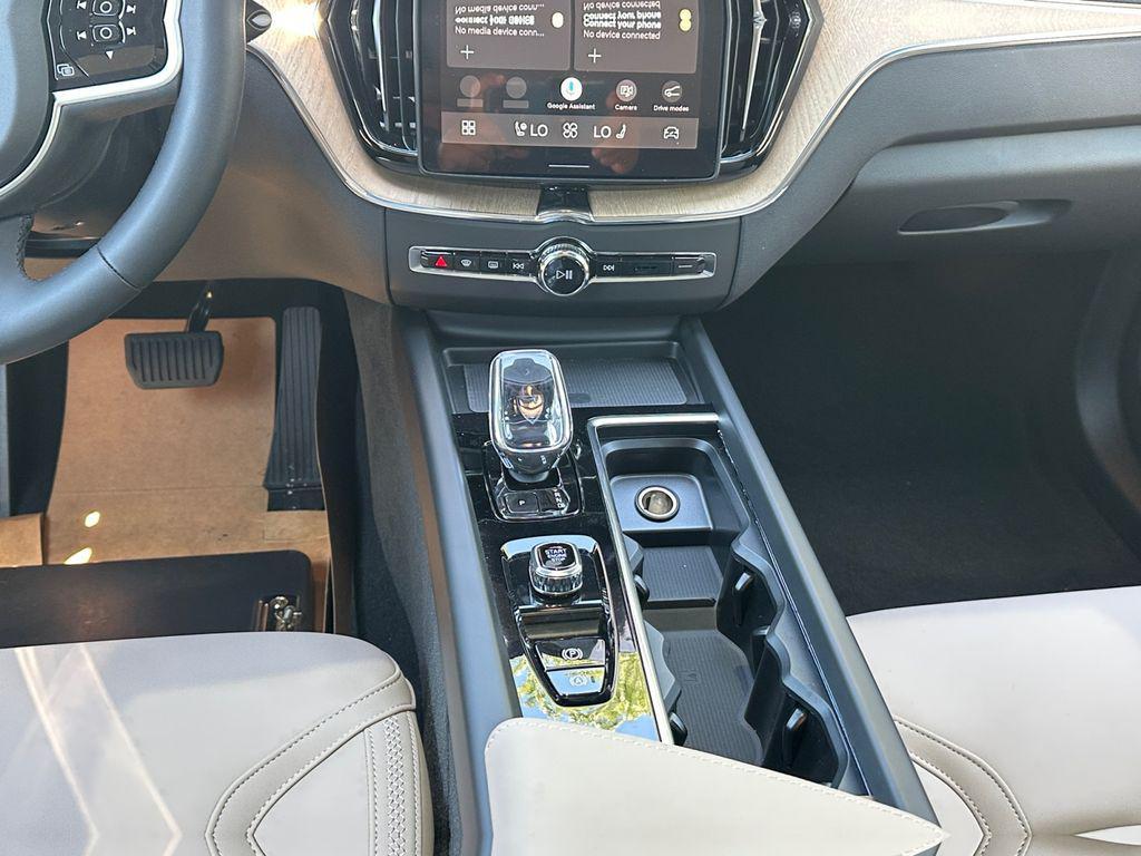 new 2026 Volvo XC60 Plug-In Hybrid car, priced at $70,323