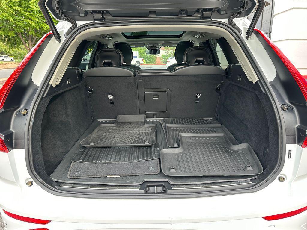 used 2023 Volvo XC60 car, priced at $31,689