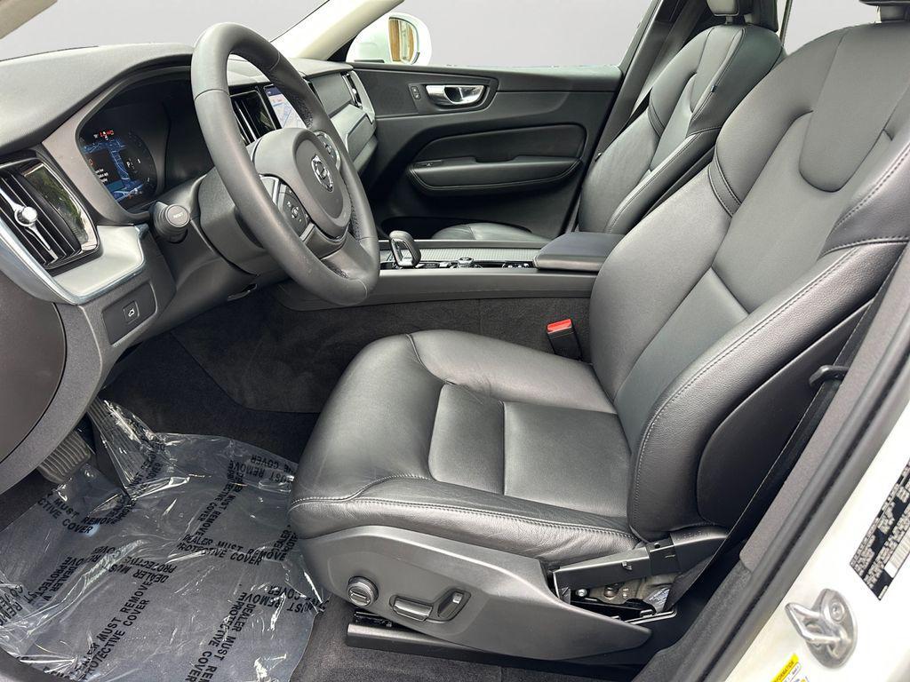 used 2023 Volvo XC60 car, priced at $31,689