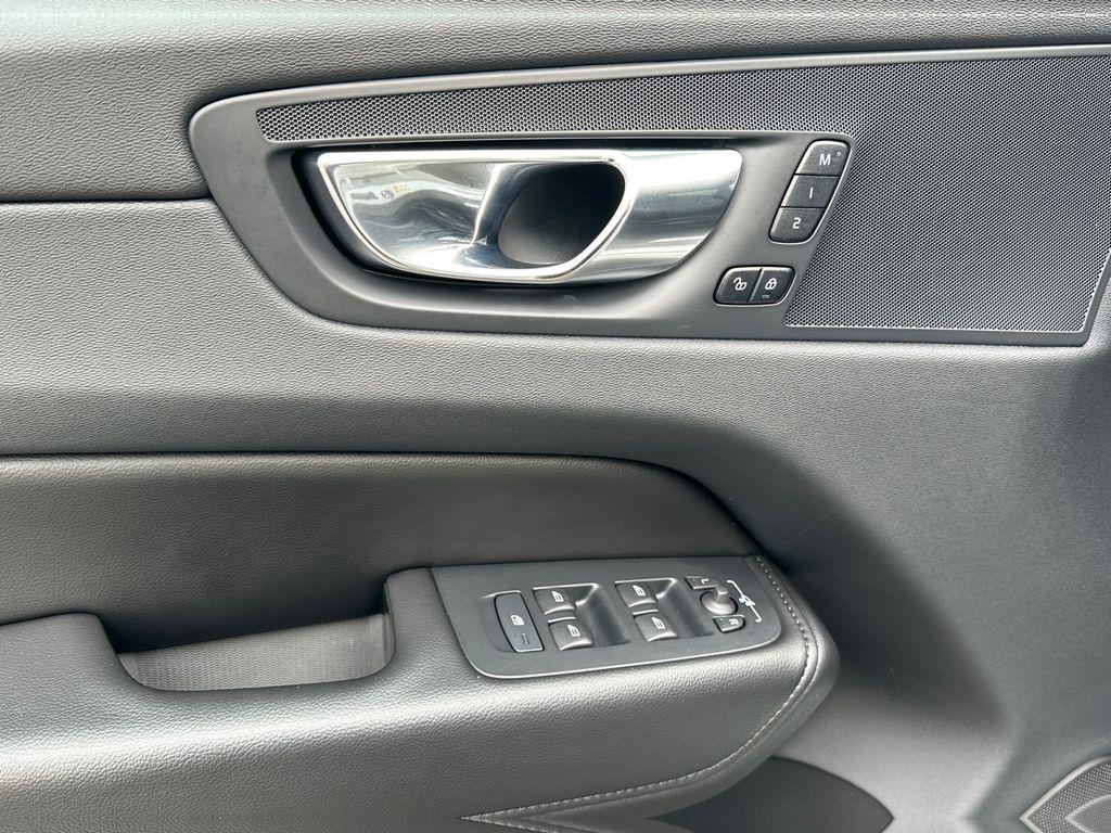 used 2023 Volvo XC60 car, priced at $31,689