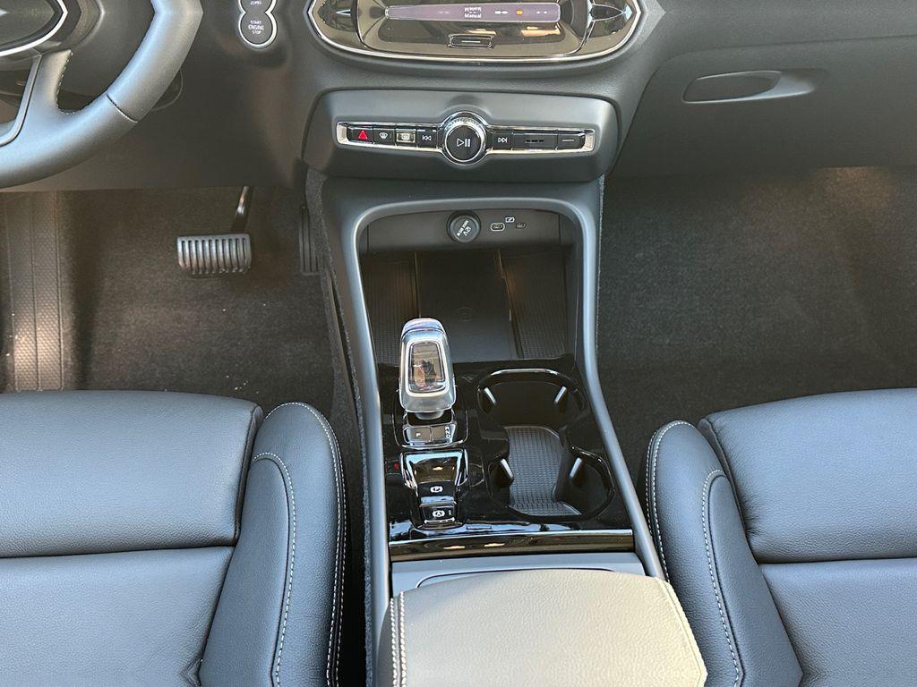 new 2026 Volvo XC40 car, priced at $51,128