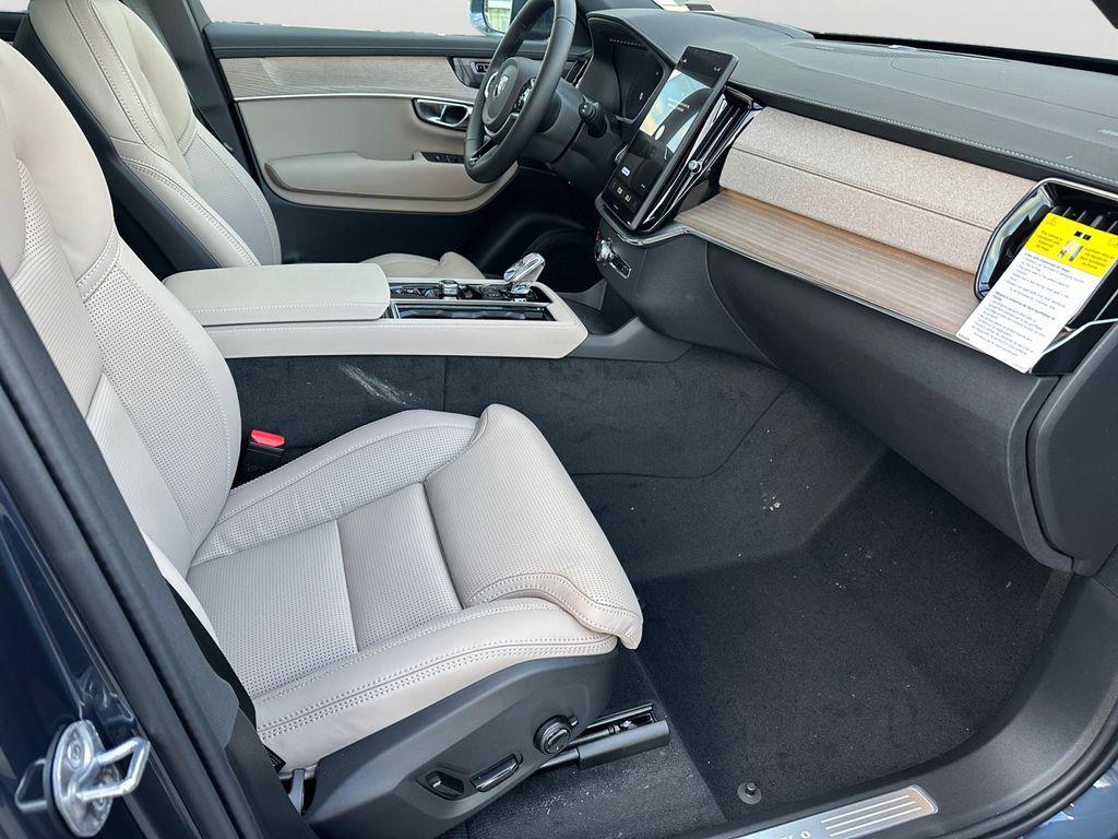 new 2026 Volvo XC90 Plug-In Hybrid car, priced at $83,795