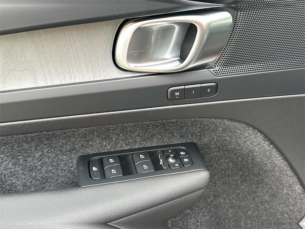 new 2026 Volvo XC40 car