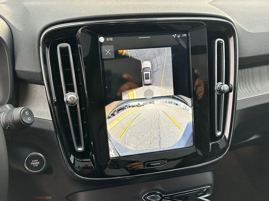 new 2026 Volvo XC40 car