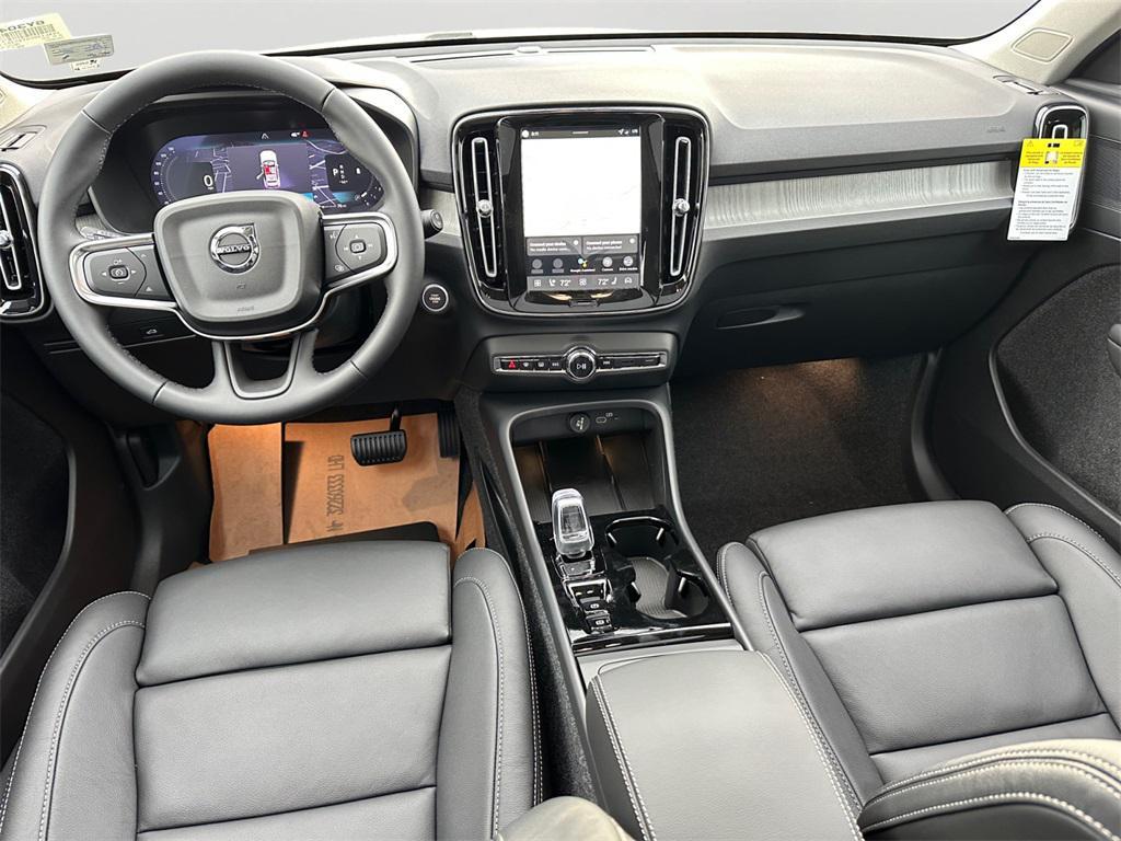 new 2026 Volvo XC40 car