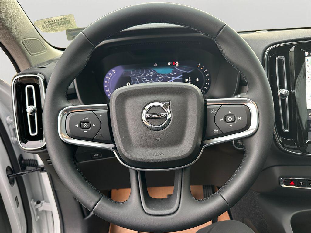 new 2026 Volvo XC40 car