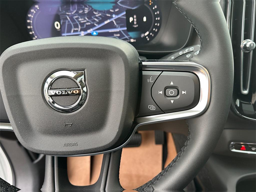 new 2026 Volvo XC40 car