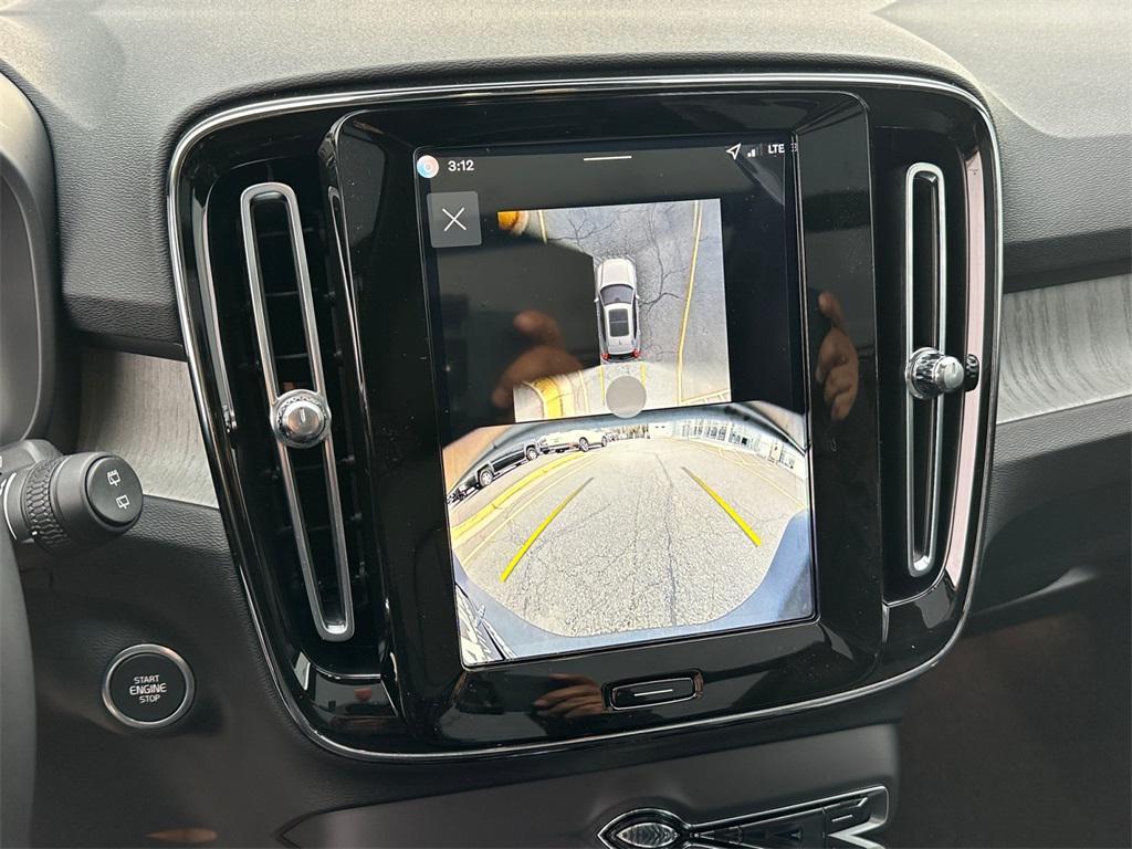 new 2026 Volvo XC40 car