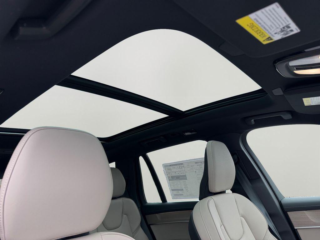new 2026 Volvo XC90 car, priced at $69,695