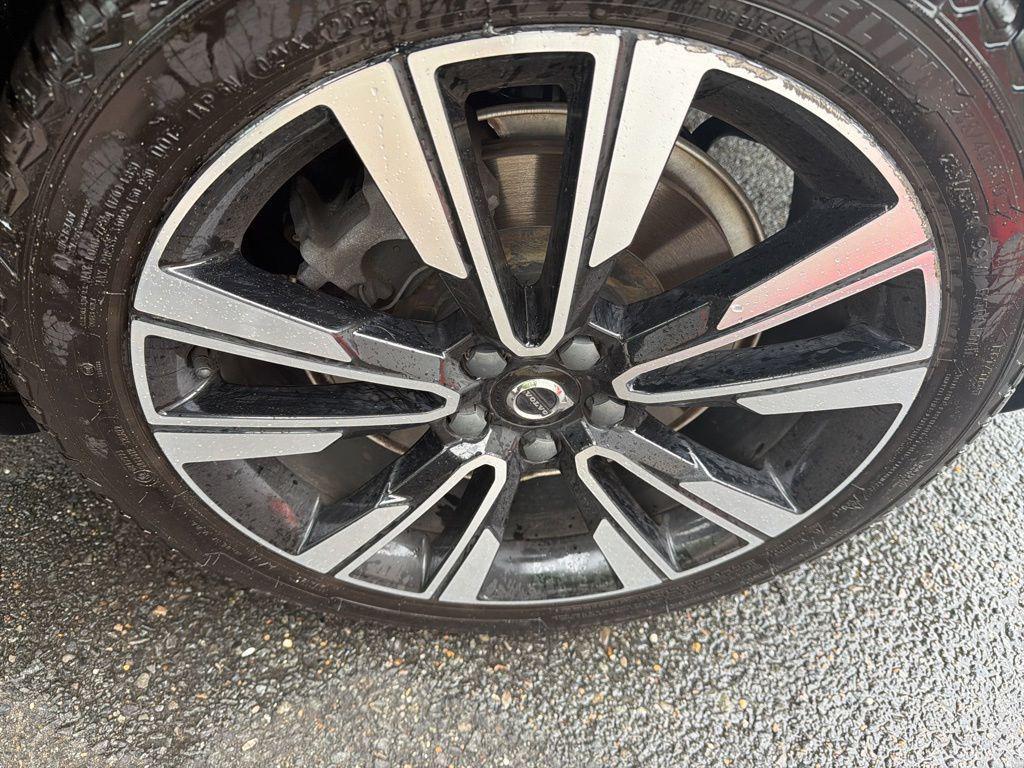 used 2020 Volvo V60 Cross Country car, priced at $26,889