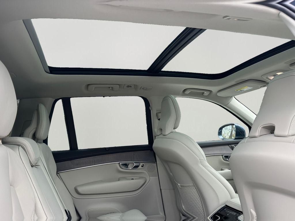 new 2026 Volvo XC90 car, priced at $75,319