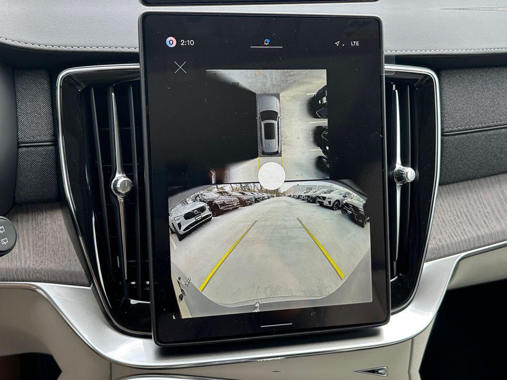 new 2026 Volvo XC90 car, priced at $75,319
