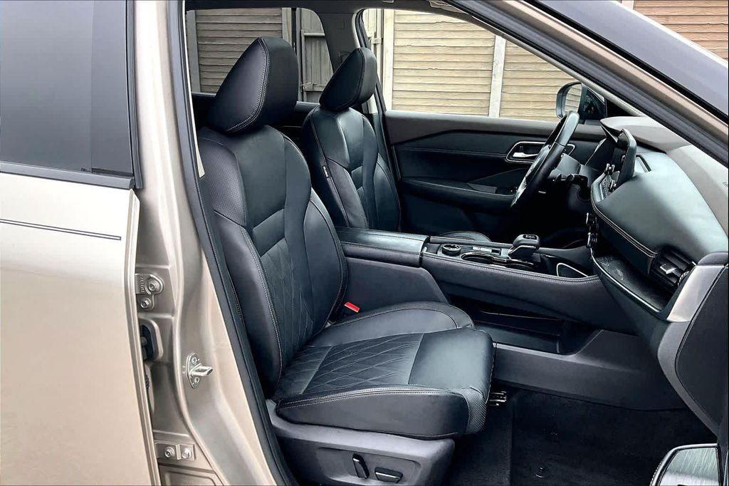 used 2023 Nissan Rogue car, priced at $29,992