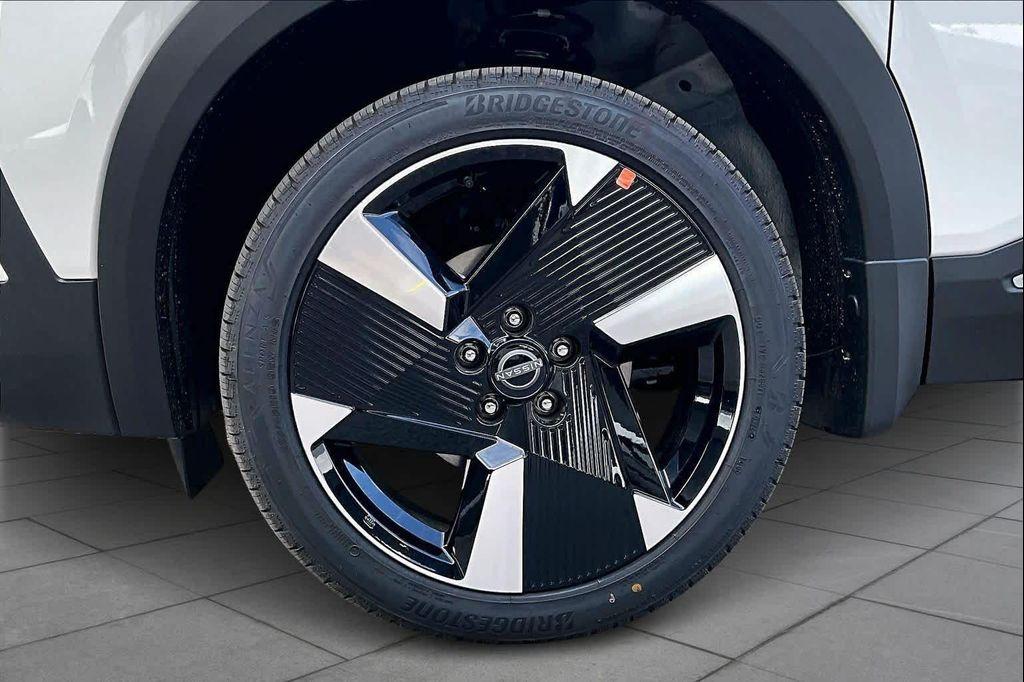 new 2026 Nissan Kicks car, priced at $29,015