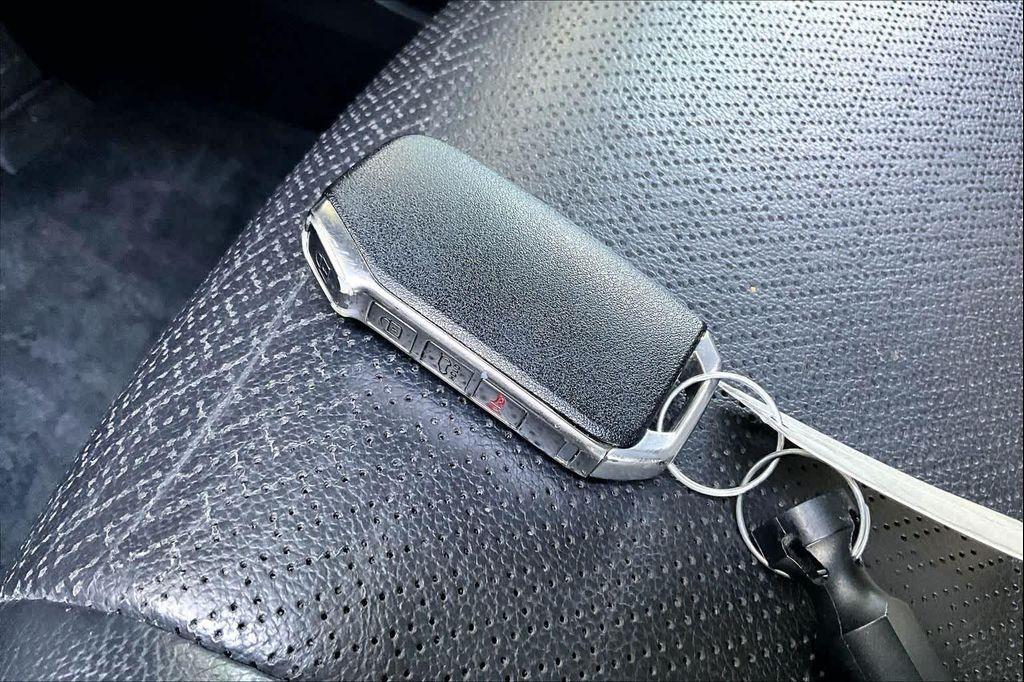 used 2024 Kia Carnival car, priced at $39,215