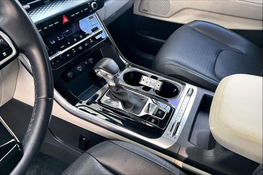 used 2024 Kia Carnival car, priced at $39,215