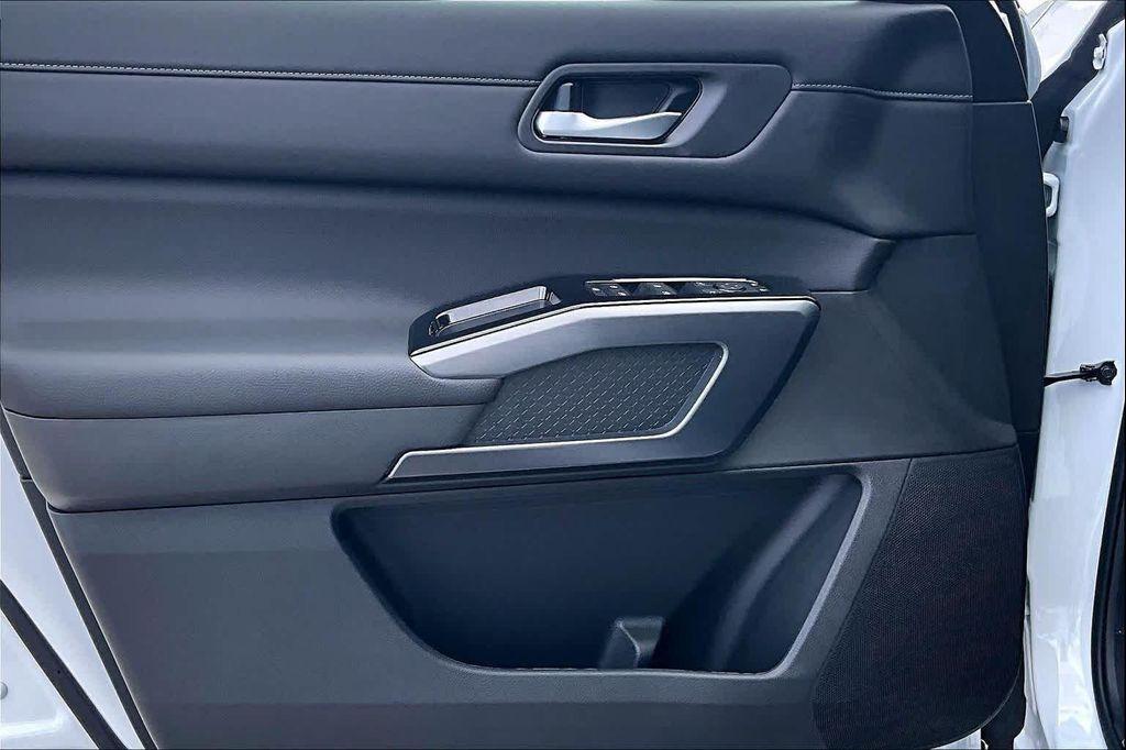 new 2026 Nissan Pathfinder car, priced at $44,335