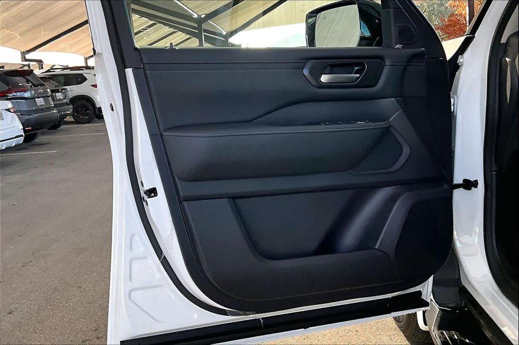 new 2026 Nissan Armada car, priced at $62,690