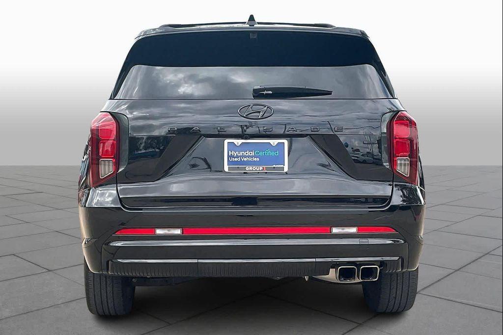 used 2024 Hyundai Palisade car, priced at $40,170