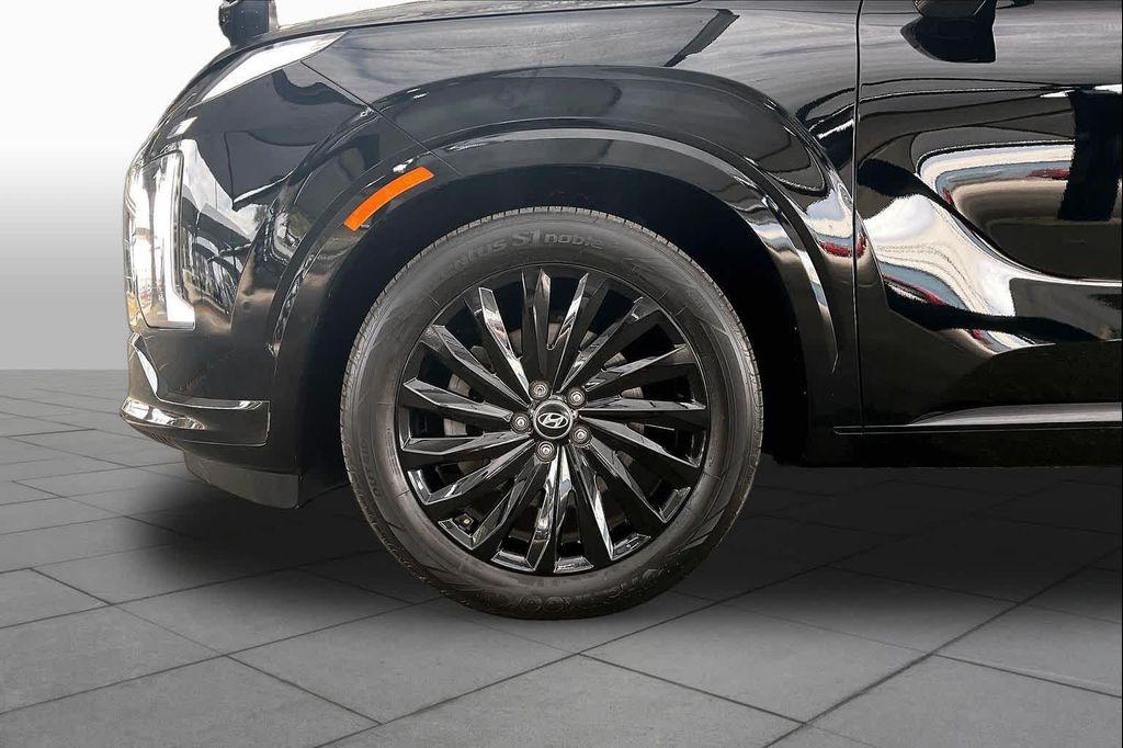 used 2024 Hyundai Palisade car, priced at $40,170