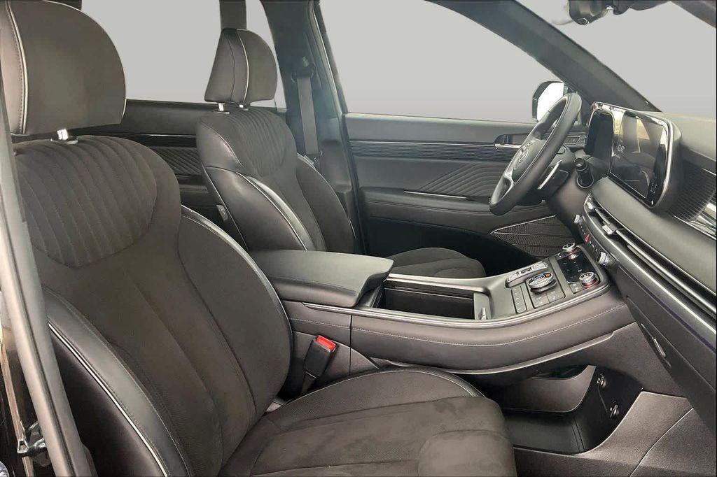 used 2024 Hyundai Palisade car, priced at $40,170