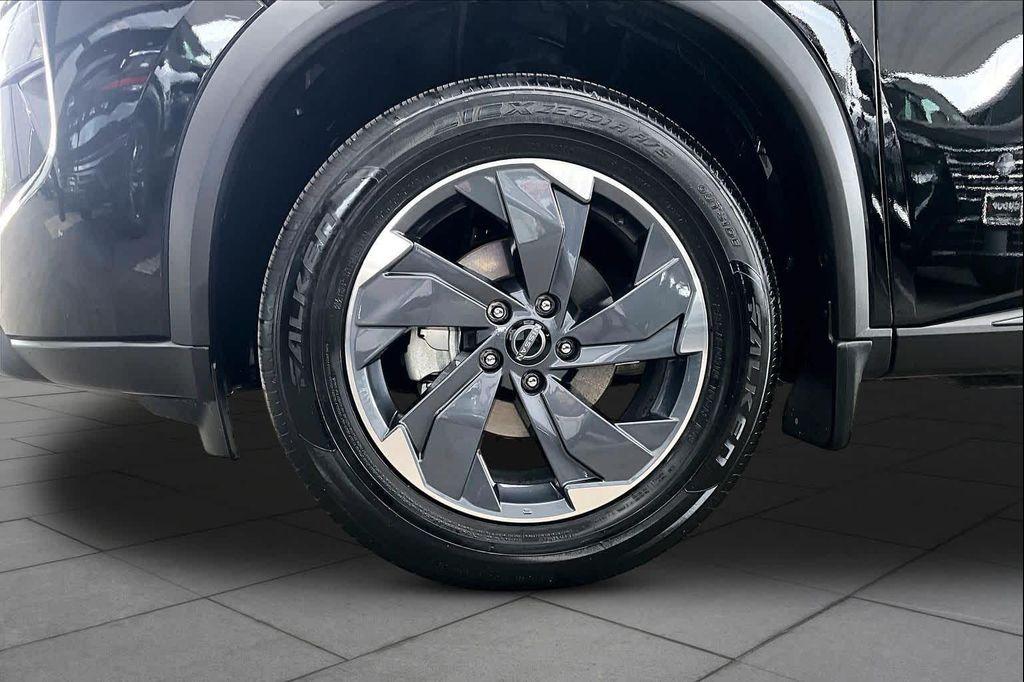 used 2025 Nissan Rogue car, priced at $27,034