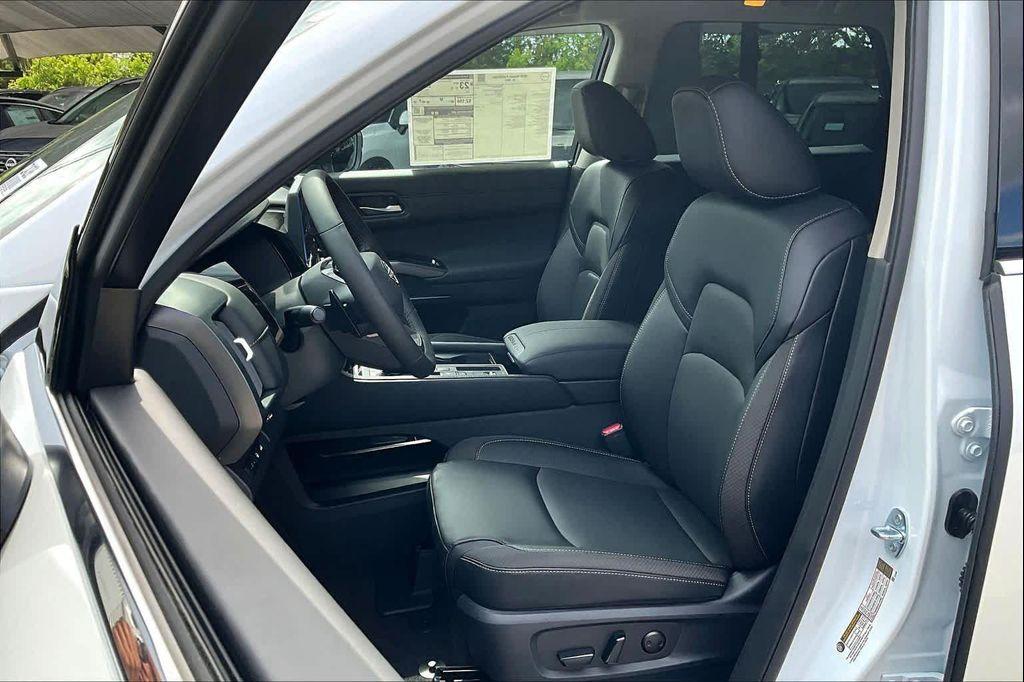 new 2026 Nissan Pathfinder car, priced at $42,335