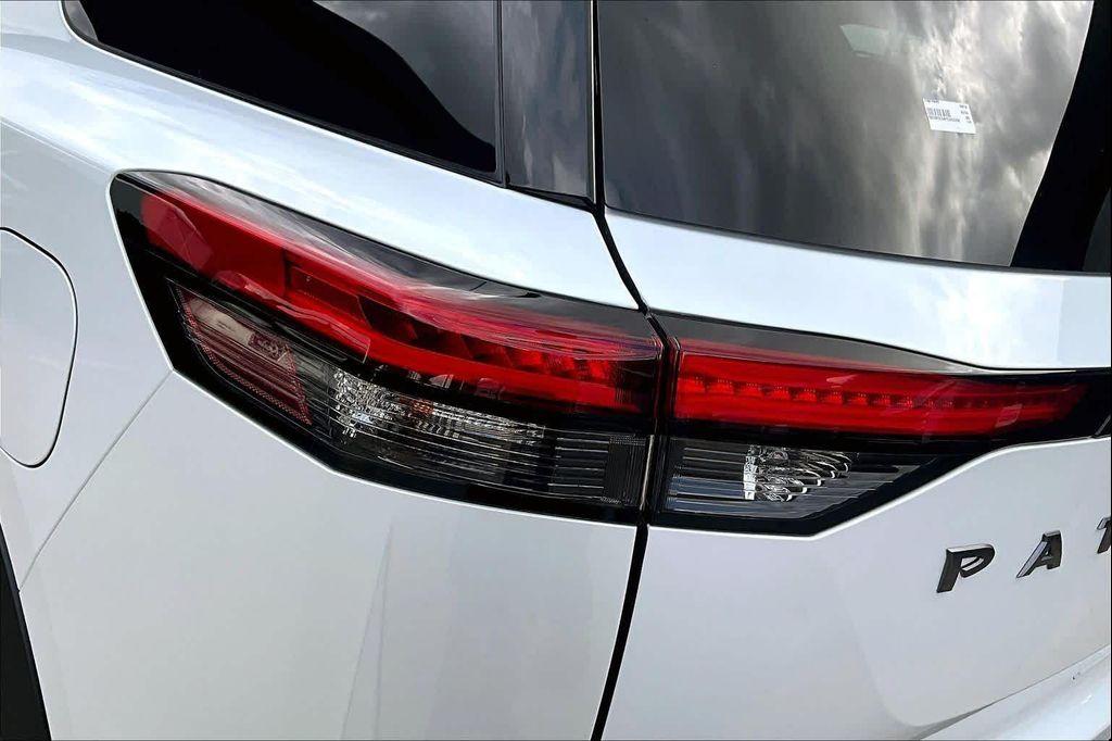 new 2026 Nissan Pathfinder car, priced at $42,335